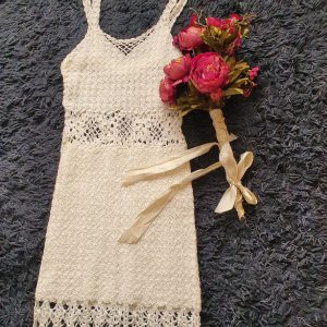 Vestido civil Macramé talla L (E) precio oferta = precio arriendo