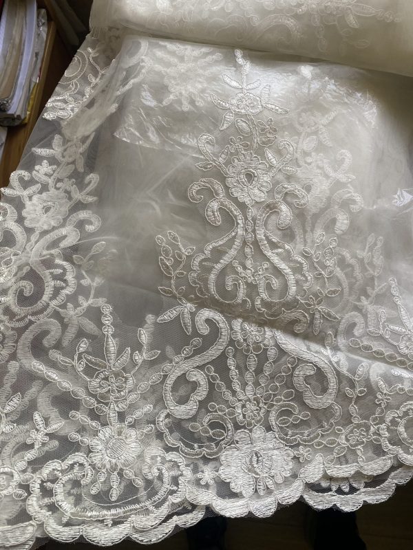 Velo Ivory Peineta 3 m - Imagen 3